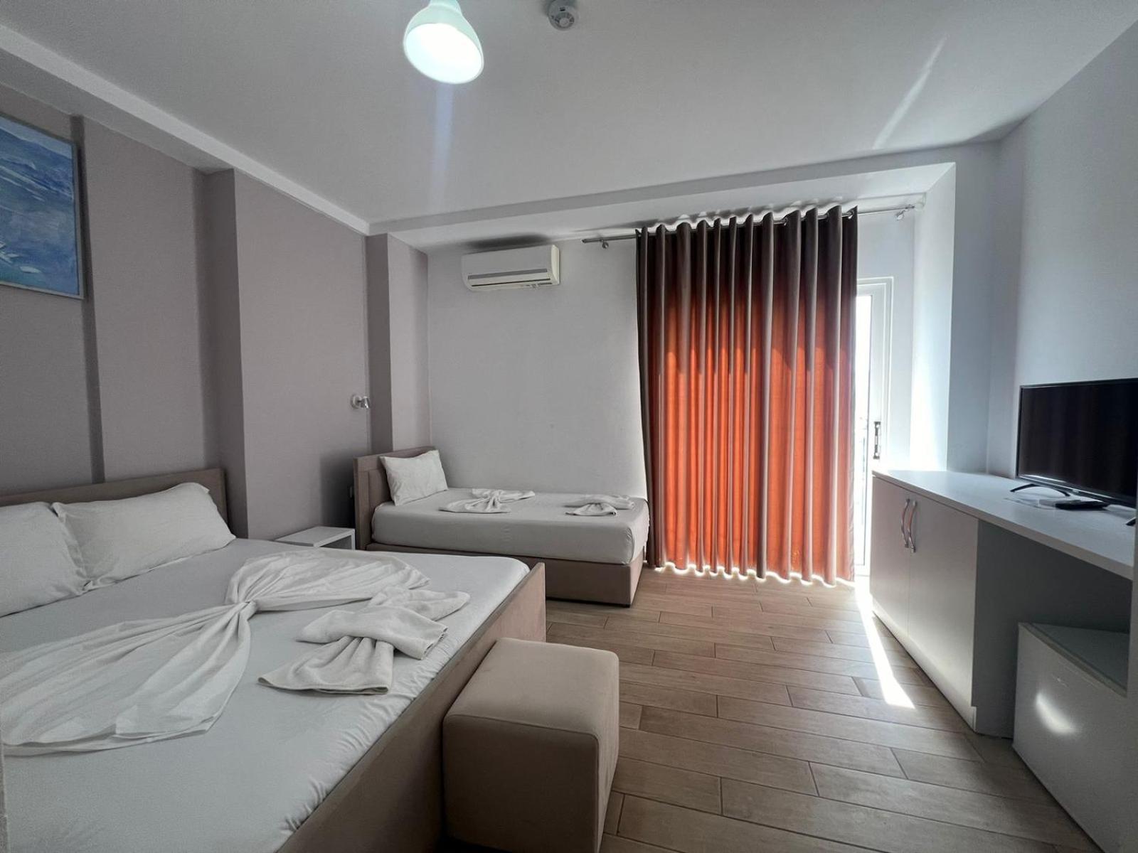 La Luna Hotel Ксамил Экстерьер фото